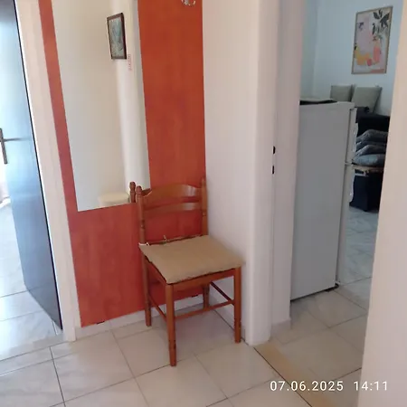 Natalie Seaview Apartment *