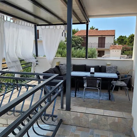 Natalie Seaview Apartament Žaborić