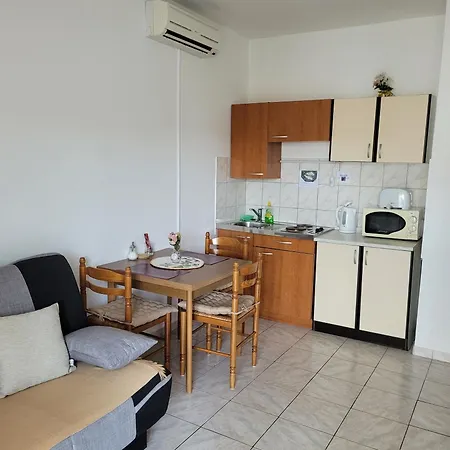 Natalie Seaview Apartament