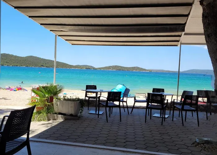 Natalie Seaview Apartament